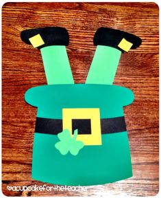 this st patrick's day craft is perfect for kids to make it looks like they are