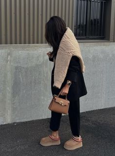 Vinter Mode Outfits, Rok Outfit, Mode Zara, Outfit Trends, Mode Inspo, Autumn Outfit, Outfit Inspo Fall