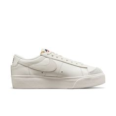 Nike Blazer Low Platform DJ0292-105 Nike Blazer Women, Low Top Nikes, Blazers Shoes, Nike Blazer Low, Blazer Low, Nike Blazer, Nike Sneakers, Platform Shoes, Shoe Box