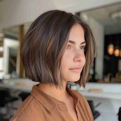 50 %20Incredible%20Blunt%20Cuts%20&%20Blunt%20Bobs%20Trending%20in%202025 Fine Hair Bobs With Bangs, Simple Bob Haircut, Short Brown Hair Bob, Highlights Bob Haircut, Neck Length Bob, Bob Inspiration, Gorgeous Hairstyles, Corte Bob, Chin Length Hair