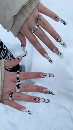 Purple Acrylic Nails, Punk Nails, Edgy Nails, Grunge Nails, Classy Acrylic Nails, Pretty Gel Nails, Striped Nails, Black Nail, White Nail