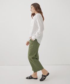 Women's Olivine Daily Twill Crop Pant 2XL. Super soft organic women's Daily Twill Crop Pant from Wear PACT. Fair Trade Factory. GOTS Certified Organic Cotton Casual Wide Leg Pants With Relaxed Fit For Daywear, Casual Organic Cotton Pants With Relaxed Fit, Organic Cotton Relaxed Fit Pants, Relaxed Fit Organic Cotton Pants, Casual Green Organic Cotton Bottoms, Casual Organic Cotton Bottoms, Effortless Cotton Pants For Spring, Relaxed Fit Pants For Casual Fall Gatherings, Comfortable Organic Cotton Bottoms For Spring