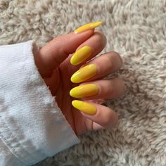 eman • the color nook on Instagram: “Cirque Colors Citron Jelly 🍋💛 This is such a vibrant and beautiful yellow jelly polish 😍 3 coats #cirquecolors #cirqueglazedcollection…” Cute Nail Colors, Nail Trend