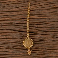 Plain Gold Tikka Antique Maang Tikka Height = 140 mm || Width = 27 mm Handmade Design Antique Maang Tikka Whether you are the bride or sassy bridesmaid, no lehenga is complete without a maang tikka. This Kundan pearl maang tikka is perfect to steal the show with its elegance . The meticulous attention paid to the craftsmanship makes it an epitome of jewelry inspiration. 100% Satisfaction Guarantee: Long Lasting Plating, High-Quality Stones. Gifting: This charming maang tikka comes in a beautiful Temple Jewelry Tikka For Eid Gift, Traditional Chandbali Tikka Adjustable Fit, Temple Jewelry Tikka For Diwali Gift, Traditional Hand Set Tikka As Gift, Navratri Gift Tikka, Tikka With Tilla Detail As Eid Gift, Traditional Tikka As Gift For Eid, Traditional Tikka For Eid Gift, Traditional Tikka For Eid As A Gift