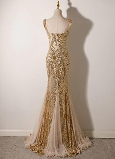 Gold Ball Dress, Gold Formal Dress Long, Gold Ball Dresses, Gold Gala Dress, Gold Dress Long Classy, Gold Dress Prom, Great Gatsby Prom Dresses, Great Gatsby Outfit, Gold Prom Dresses Long