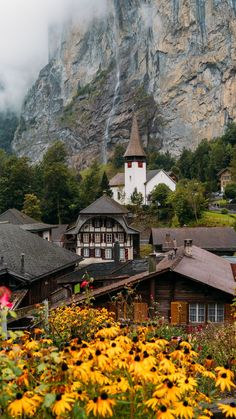 Charming historic houses in Lauterbrunnen Switzerland Beautiful Places, Jungfrau Switzerland, Lauterbrunnen Switzerland, Switzerland Trip, Europe 2024, Visit Switzerland, Fun Life, Interlaken, Switzerland Travel