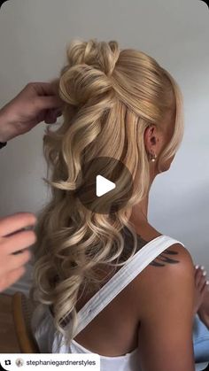 Edelweiss Hair Pin, Half Up Half Down Wedding Hair Bun, Wedding Hairstyles For Bride Half Up, Loose Half Up Half Down, Long Hair Wedding Styles All Down, Half Up Half Down Wedding Hair Tutorial, Half Up Half Down Hair Wedding, Wedding Half Up Half Down, Half Up Dos For Long Hair