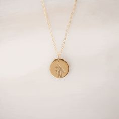 These precious birth flower necklaces are a sweet way to wear your loved ones close to you each + every day 💐 Available in 14k gold filled, sterling silver, and solid 14k gold. Waterproof and hypoallergenic jewelry, sustainably handcrafted for everyday wear by a team of female makers in our Utah studio.