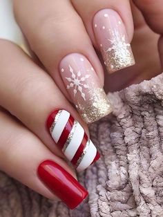 "The Best Metallic Christmas Nails to Try"
#MetallicNails #HolidayGlamour #ShinyNails #FestiveMetallics #ChristmasStyle Nail Pictures, Seasonal Nails, Color Nails