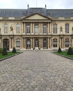 a large building with lots of windows on top of it