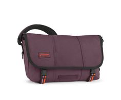 Classic Messenger Bag | Best Messenger Bags, Crossbody | Timbuk2 Bags Timbuk2 Messenger, Cool Messenger Bags, Bike Wear, Bag Trends, Casual Clothing, Messenger Bags, Outdoor Apparel, Online Bags, Free Bag