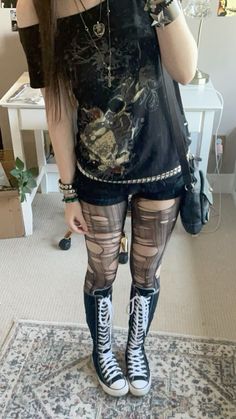 #alternativefashion #style #fashion #pinterest Alt Jean Shorts Outfit, Alternative Fashion Inspo Outfits, Different Alternative Styles, Alternative Punk Fashion, Alt Clothing Style, Emo Inspo Outfits, Alt Back To School Outfits, Goth Cute Outfits, Knee High Converse Outfit Emo