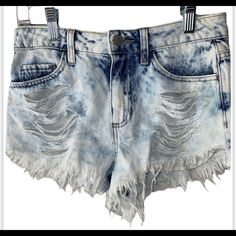 Waist 26”, Front Rise 10, No Stains Rips A Whole Smoke Free Home (T-72) Light Wash Distressed Beach Bottoms, Blue Distressed Shorts For Summer, Ripped Acid Wash Summer Bottoms, Acid Wash Distressed Bottoms For Summer, Summer Distressed Acid Wash Bottoms, Summer Acid Wash Distressed Bottoms, Blue Distressed Shorts For The Beach, T 72, Destroyed Denim Shorts