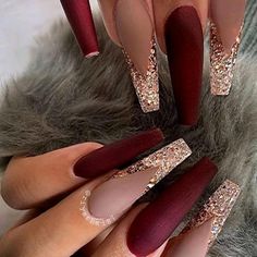 Burgundy Acrylic Nails, Burgundy Nail Designs, Nail Art Noel, Winter Nail Ideas, White And Silver Nails, White Glitter Nails, Homecoming Nails Acrylic, Fall Acrylic Nails, Coffin Shape Nails