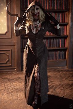 ArtStation - Bela Dimitrescu (Resident Evil Village) Re Village, Elisabeth Swan, Comic Christmas, Resident Evil Cosplay, Sister Costumes, Cosplay Ideas Women, Classy Halloween Costumes