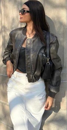 Short Leather Jacket, Flying Jacket, Jacket Vintage, Style Chic, Leather Jackets Women, Girls Jacket