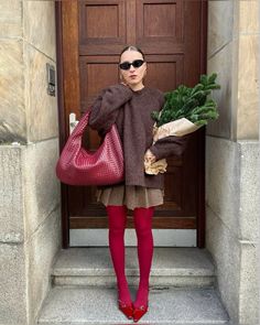 Hey! I found a dupe on Amazon! Check it out with the link❤️ Moda Casual Chic, Red Tights, Looks Street Style, Red Outfit, Colourful Outfits, Looks Style, Fall Winter Outfits, Look Chic, Christmas Outfit