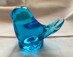 Turquoise Glass Bluebird, Blue Bird of Happiness, Turquoise Glass Blue Bird, Leo Ward 1996 Blue Bird Paperweight, Collectible Glass Birds - Etsy Blue Bird Of Happiness, Cobalt Glass, Antique Glassware, Blue Birds, Spring Hill, Glass Artwork, Turquoise Glass, Fenton Glass, Glass Birds