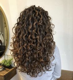 Color Melt, Curly Hair Photos, Haircut Inspo, Colored Curly Hair, Haircuts For Curly Hair