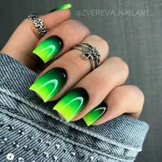 Dark green on the base and lime green to the tips Neon Green Nails, Unghie Nail Art, Witchy Nails, 2024 Nails, Bright Design, Spring Nail Colors, Black Nail, Nail Designs Glitter, Neon Nails