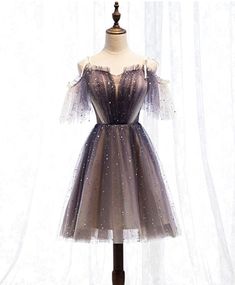 Looking for a perfect homecoming dress Look no further than the Kissprom sweetheart mini dress! This gorgeous dress features a V-neck neckline, starlit cloud tulle fabric, and delicate lace-up detailing. The mini length is perfect for dancing the night away, and you'll love the way you look in this show-stopping dress. Don't wait - order your Kissprom dress today! Details: Silhouette: A-line style Fabric: Glitter tulle Color: Navy blue, Black Color Length: Short Mini length Neckline: Sweetheart Off The Shoulder Homecoming Dress, Tulle Short Dress, Prom Dress Tulle, Burgundy Homecoming Dress, Prom Dress Black, Mini Prom Dresses, Tulle Homecoming Dress, Cheap Homecoming Dresses, Dress Tulle