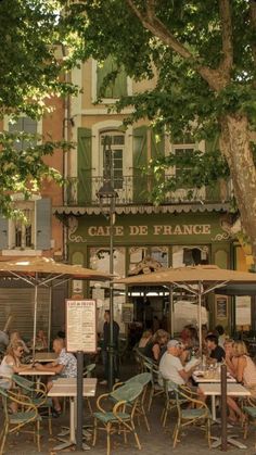 And, of course, the most famous Paris cafes have a red-carpet list of emblematic clientele. It’s hard to imagine that the people watching in those days was even better than it is today! Europe Summer, Italian Summer, European Summer, Travel Inspo, Pretty Places, South Of France