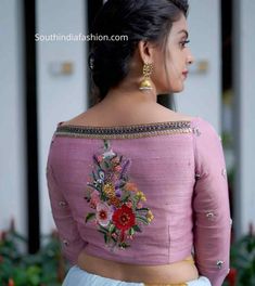 Onam Saree Blouse, Onam Saree, Work Blouse Designs, Blouse Designs High Neck, Saree Blouse Neck Designs, Kerala Saree, New Blouse Designs, Sari Blouse Designs, Blouse Designs Indian