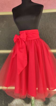 Beautiful designer tulle skirt from our atelier. Handmade in Bulgaria from high-quality fabric from the outside and 2 layers of tulle in red color. Sizes-XS, S, M, L, XL, 2XL, and 3XL are available but if you are a different size, please note us and we can make it custom. Knee length - 59cm Tea midi length-75cm Floor length - 102cm It comes with a belt to make a beautiful bow on the waist. Red Tutu Skirt, Red Tulle Skirt, Masquerade Outfit, Fancy Short Dresses, Red Tutu, Bow Skirt, Organza Dress, Elastic Belt, Valentines Outfits