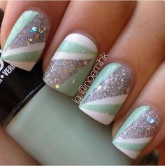 green/ silver/ white nails Nagel Tips, Green Nail, Gambling Tattoo, Nail Swag, Fabulous Nails, Glitter Nail Art, Creative Nails