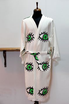 Purpose of usage; Turkish cotton robe, spa bath, boho robe, bridesmaids robes, bridal party robes, robes for woman & for man, wedding robe, bridesmaid gift Made of %100 Cotton  Dries very quickly, soft and light, Eco friendly, absorbs water better than towel. Standart size Care:  -You can wash in cool water 30C to 40C. Please do not use bleach or fabric softener. - Dry naturally. Don't machine dry! - Colors on your monitor may differ slightly from the original. The peshtemal bathrobe absorbs water as fast as a traditional towel, dries very quickly, takes up less space, is easy to carry and is therefore used as an alternative to the towel in bathrooms, pools, spas, beaches, and sports facilities A peshtemal is a traditional towel used in baths. A staple of Ottoman Hamam culture, dating back Robe Bridesmaids, Bridesmaids Robes, Boho Robes, Cotton Bathrobe, Beach Spa, Kimono Dressing Gown, Man Wedding, Linen Kimono, Linen Robe