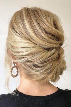 30 Pinterest Wedding Hairstyles For Your Unforgettable Wedding Messy Updos, Wedding Hairstyles For Women, Rustic Wedding Hairstyles, Mother Of The Bride Hair, Pinterest Wedding, Hair Extensions Best, Unique Bride