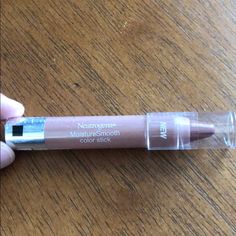 Neutrogena Moisturesmooth Color Stick. Classic Nude. Neutrogena Makeup, Makeup Lipstick, Womens Makeup, Makeup, Color, Make Up