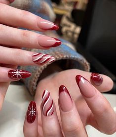 Maroon Nail Designs, Kutek Disney, Red Acrylic Nails, October Nails, Winter Nails Acrylic, Nagel Tips, Christmas Gel Nails, Christmas Nail Art Designs, Christmas Nails Acrylic