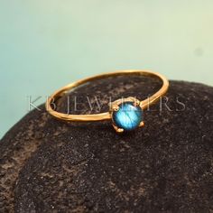 Solid 14k Gold Labradorite Gemstone Women Ring, Handmade Ring, Statement Gold Ring, Dainty Ring, Boho Ring, Minimalist Ring, Gift For Her Material Matel: Solid 14k Gold Gemstone: Labradorite  Stone Color: Blue Stone Size: 5 mm Stone Shape: Round Stone Creation: Natural Approx Weight: 1.8 Gram   Country/Region of Manufacture: India Made In: Jaipur Making: Jewelry Making Etc. For Wholesale orders or customized order requirements, please message me! Thanks For Visit Our Shop. Statement Gold Ring, Hippy Gifts, Gold Statement Ring, Ring Minimalist, Minimalist Ring, Women Ring, Boho Ring, Ring Dainty, Labradorite Stone