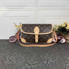 LV Diane Monogram Canvas For Women Louis Vuitton Diane, Vintage Details, Womens Handbags, Louis Vuitton Neverfull Mm, Canvas Handbags, Evening Clutch Bag, The 90s, Lv Bag, Louis Vuitton Speedy Bag