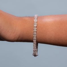 Beautiful Diamond Link Bracelet. A staple in your jewelry collection. Handmade in New York. This tennis Bracelet showcases a delicate box chain embellished with dozens of shimmering white diamonds. Quality to us is important and that is why we hand select our diamonds for premium quality. Total Diamond Weight: Depend on your selection Quality of the diamonds: G Color - VS2. SI1 Clarity Total Carat: 4.10 ct. *** Please consider 5% inaccuracies to the final product Baguette Diamonds, White Gold Bracelet, Delicate Chain, Travel Jewelry, Baguette Diamond, Gold Set, Jewelry Packaging, White Diamonds, Box Chain