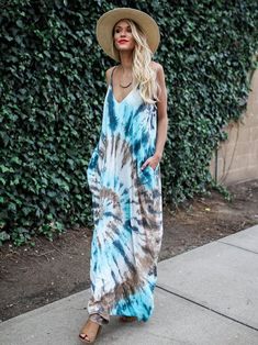 Printed Spaghetti-neck Maxi Dress for Summer – PrincessAce Mode Batik, Travel Dresses, Dresses Vacation, Bohemia Dress, Outfits Vacation, Maxi Shift Dress, Pocket Maxi Dress, Estilo Hippy, Beach Clothes