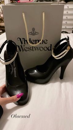 vivienne westwood heels fashion Mode Inspo, Pretty Shoes, Dream Shoes, Rich Girl