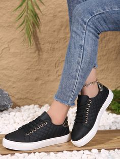 Women Black Flat Anti-Slip Round Toe Lace-Up Lightweight Versatile Casual Sneakers, Spring & Autumn Black Sporty    Plain    Women Shoes, size features are:Bust: ,Length: ,Sleeve Length: Black Sneakers Women, Ladies Sneakers, Womens Black Flats, Orthopedic Shoes, Sneakers Women, Fall Shoes, Casual Flats, Black Sneakers, Plain Black