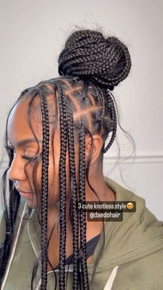 Large Box Knotless Braids, Medium Bohemian Knotless Braids Style, Large Knotless Box Braids With Curly Pieces, Buttlength Knotless Box Braids Medium, Knotless With Loose Curls, Medium Knotless Braid Parting, Medium Knotless Braids Half Up Half Down, Medium Bohieman Knotless Box Braids, Hairstyles For Bohemian Knotless