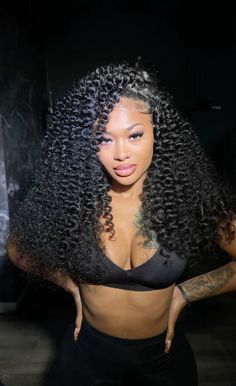 Long Hair Black Women, Outfits Curly Hair, Curly Side Part, Deep Wave Wig, Frontal Wig Hairstyles, Dyed Hair Inspiration, Wave Wig, Hair Laid, Dope Hairstyles