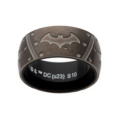 PRICES MAY VARY. Officially licensed Batman product High quality design Satisfaction guaranteed Great gift idea! Get the next best thing to Batman's Batarang when you bring home this officially licensed Batman Batarang Ring. This sleek DC Comic Batman Ring is made from black metal and features an industrial Batarang design. Batarang Design, Batman Batarang, Batman Ring, Comic Batman, Batman Wonder Woman, Dc Comic, High Quality Design, Black Metal, Dc Comics