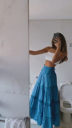 Mode Hippie, Europe Outfits, Skirt Maxi, Hippie Outfits, Mode Inspo, Looks Style, Mode Inspiration, Looks Vintage, Outfits Casuales