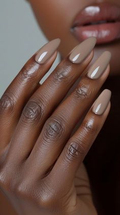 Nude Coffin Nails With Design, Nail Acrylic Natural, Simple Nail Manicure, Nail Color 2024 Fall, Brown Polish Nail, Short Almond Nails Dark Skin, Fall Nail Color Black Women, Shellac Nail Colors Winter Classy, Brown Skin Manicure