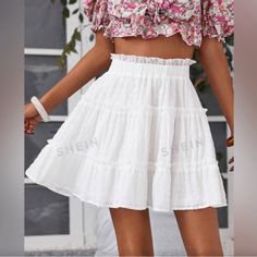 Never Worn, Like Brand New. Brand: Shein Size: Xs Color: White Condition: New Without Tags Short Flowy Skirt, White Flowy Skirt, White Skirt Outfits, Short Skirts Outfits, Rock Outfit, Trendy Skirts, White Skirt, Layered Skirt, Summer Skirts