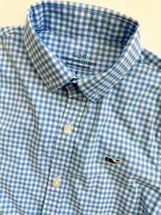 Light blue and white gingham plaid button down long sleeve shirt by Vineyard Vines. The Performance material; 91% nylon, 9% spandex. Size 6 $20 By Vineyard Vines Blue And White Gingham, Hat Hairstyles, Vineyard Vines, Long Sleeve Shirt, Gingham, Dress Skirt, Button Downs, Vines, Sleeve Shirt