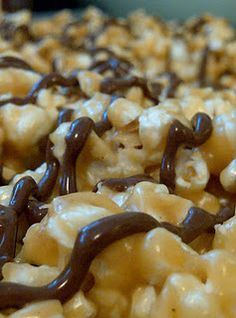 some kind of macaroni and cheese with chocolate drizzled on it