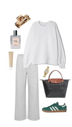 Cozy outfit for class, fall outfit, sweatset sweater samba style inspo, longchamp college, clean girl style, tik tok Class Outfit College, What To Wear To College, Fall Comfy Outfits, Samba Style, College Class Outfits, Clean Girl Style, College Outfits Fall, Longchamp Outfit, Winter Outfits College