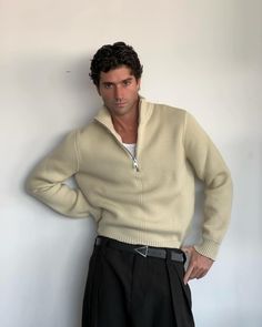 @marcforne • Fotos y vídeos de Instagram Winter Man Style, Man Fall Fashion, Mens Fashion European, Winter Casual Outfits Men, Winter Aesthetic Outfit Men, Casual Old Money Outfit Men, Winter Look Men, Men Sweater Outfit, Man Winter Outfit