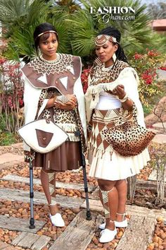 South African Women, Xhosa Attire, Nigerian Style, African Traditional Wear, African Shoes, African Wedding Attire, South African Fashion, Traditional Attires